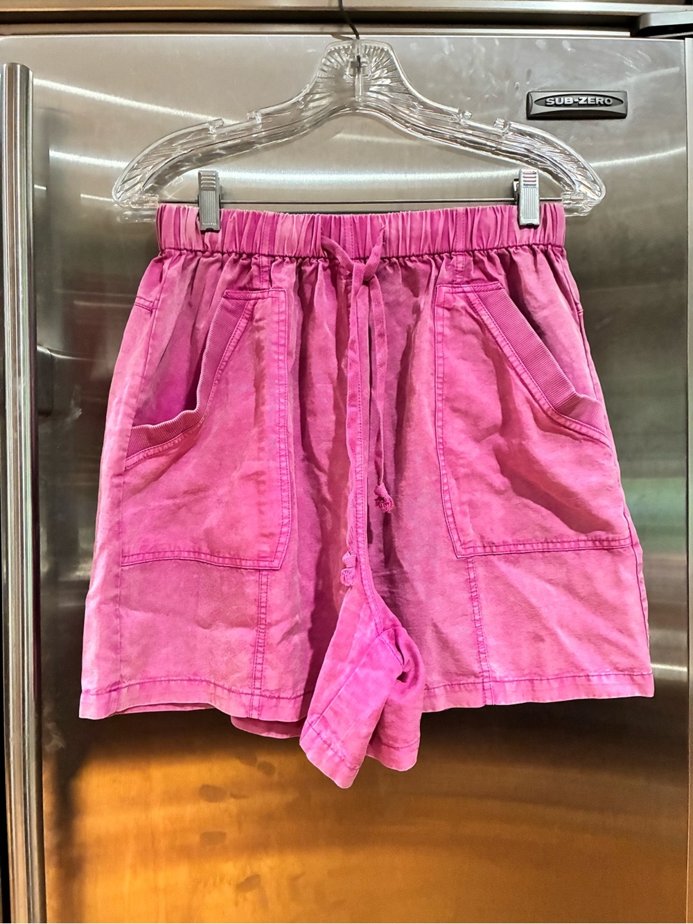 Easel Women’s Vibrant Pink Mineral Wash Pull On Shorts, Size S - Picture 10 of 10